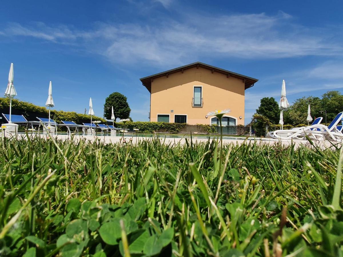 Hotel Agli Ulivi Valeggio sul Mincio Exterior foto