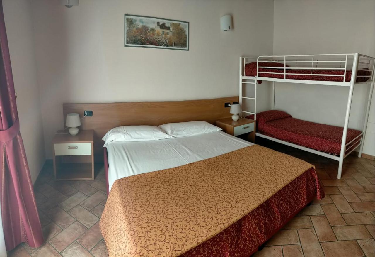 Hotel Agli Ulivi Valeggio sul Mincio Exterior foto
