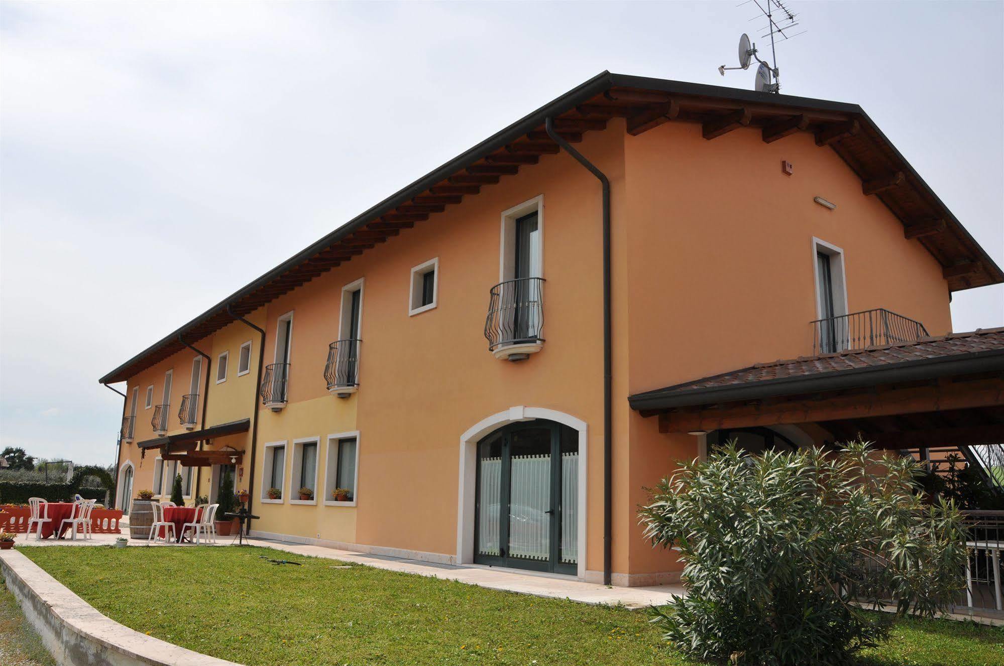 Hotel Agli Ulivi Valeggio sul Mincio Exterior foto