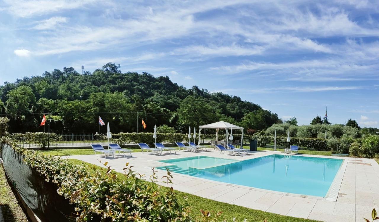 Hotel Agli Ulivi Valeggio sul Mincio Exterior foto